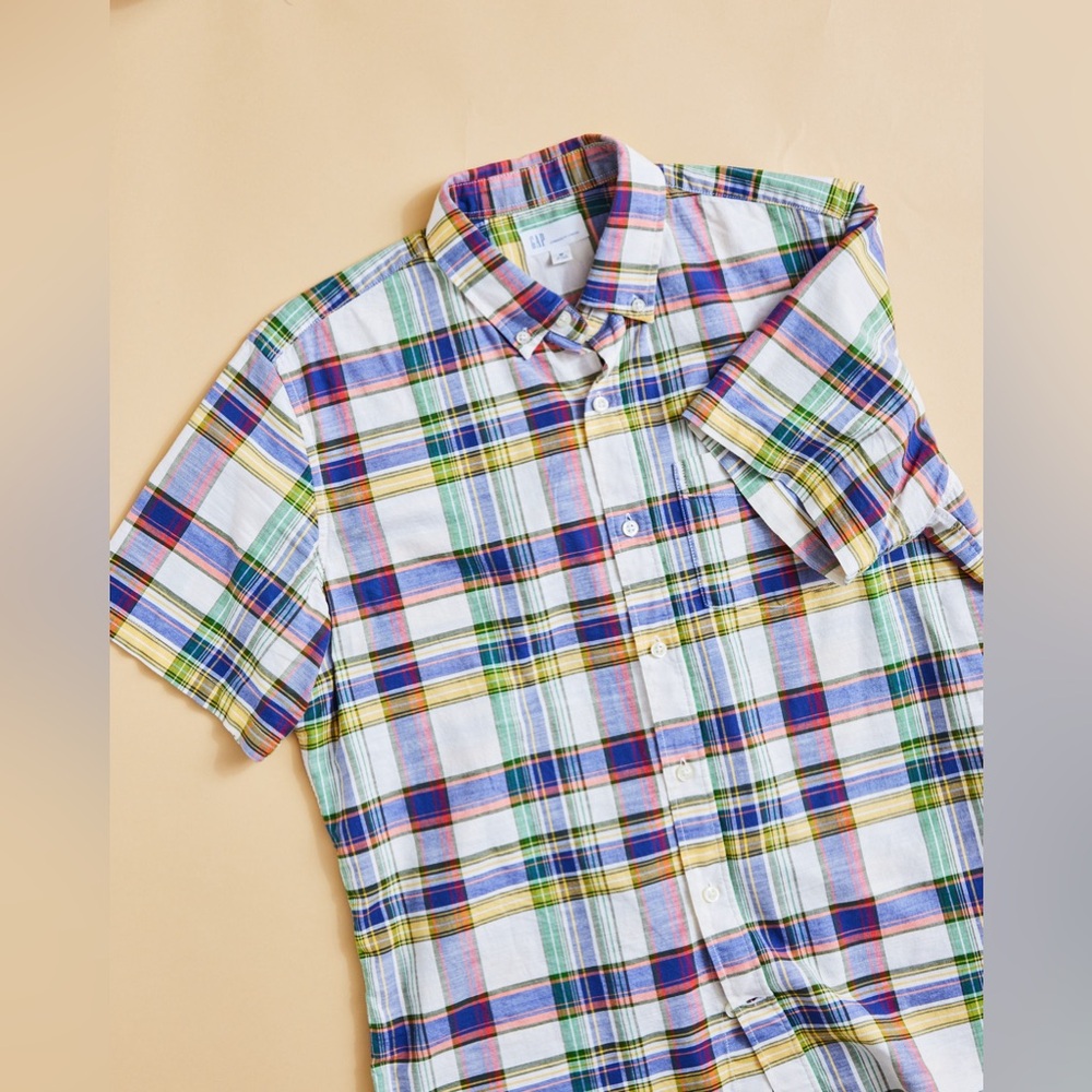 Gap Men’s White Plaid Cotton Short-Sleeved Button Down Shirt, size Medium